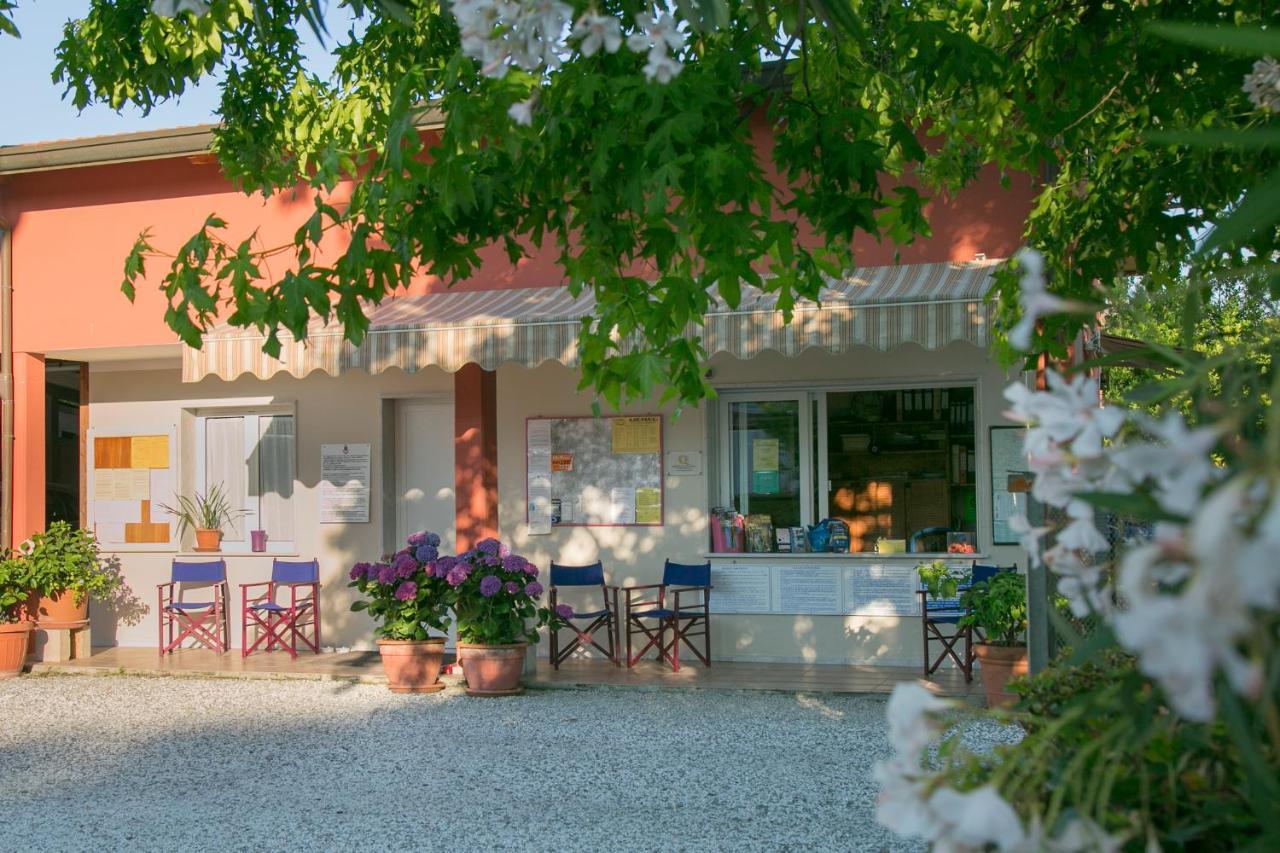 Camping Oasi Marina di Massa Exterior photo